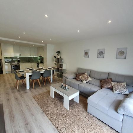 Moderno Duplex Comfort Roses Bagian luar foto