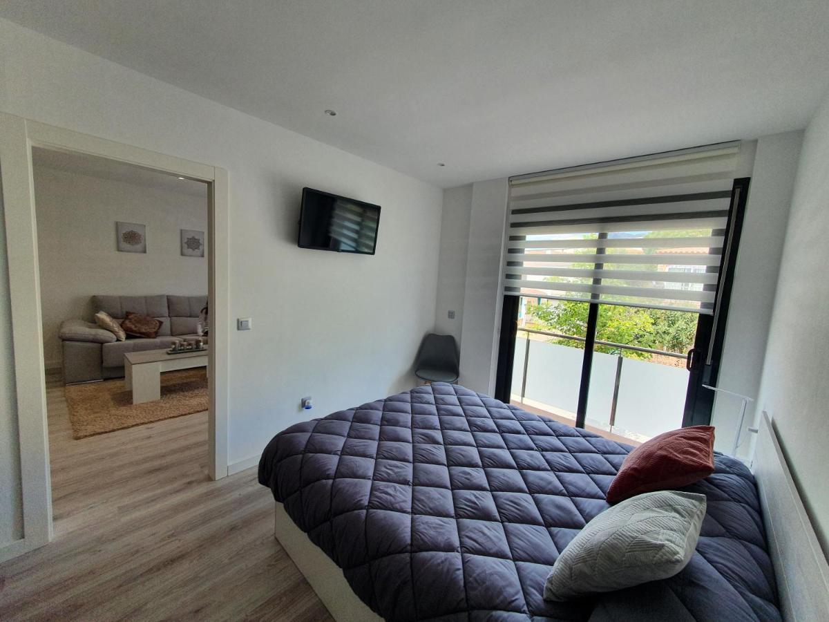 Moderno Duplex Comfort Roses Bagian luar foto