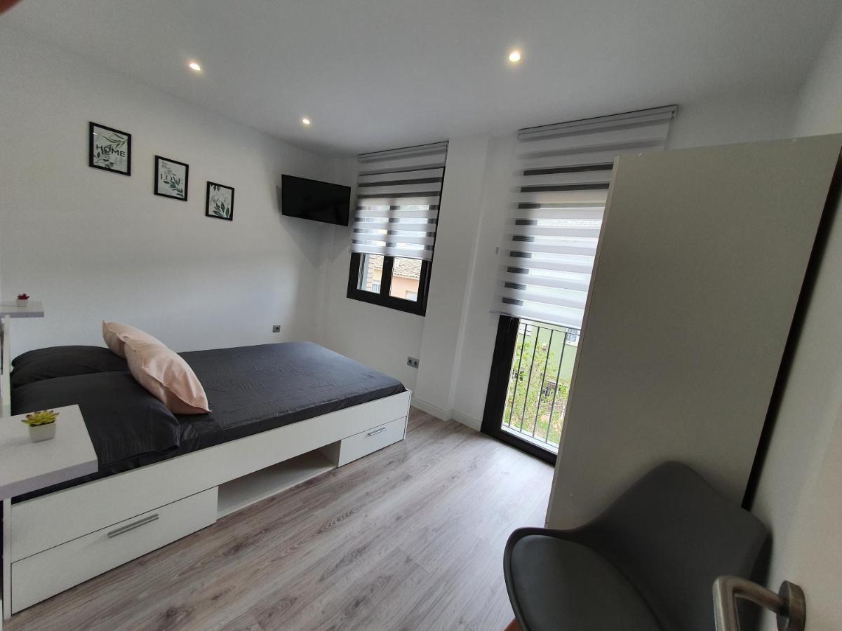 Moderno Duplex Comfort Roses Bagian luar foto