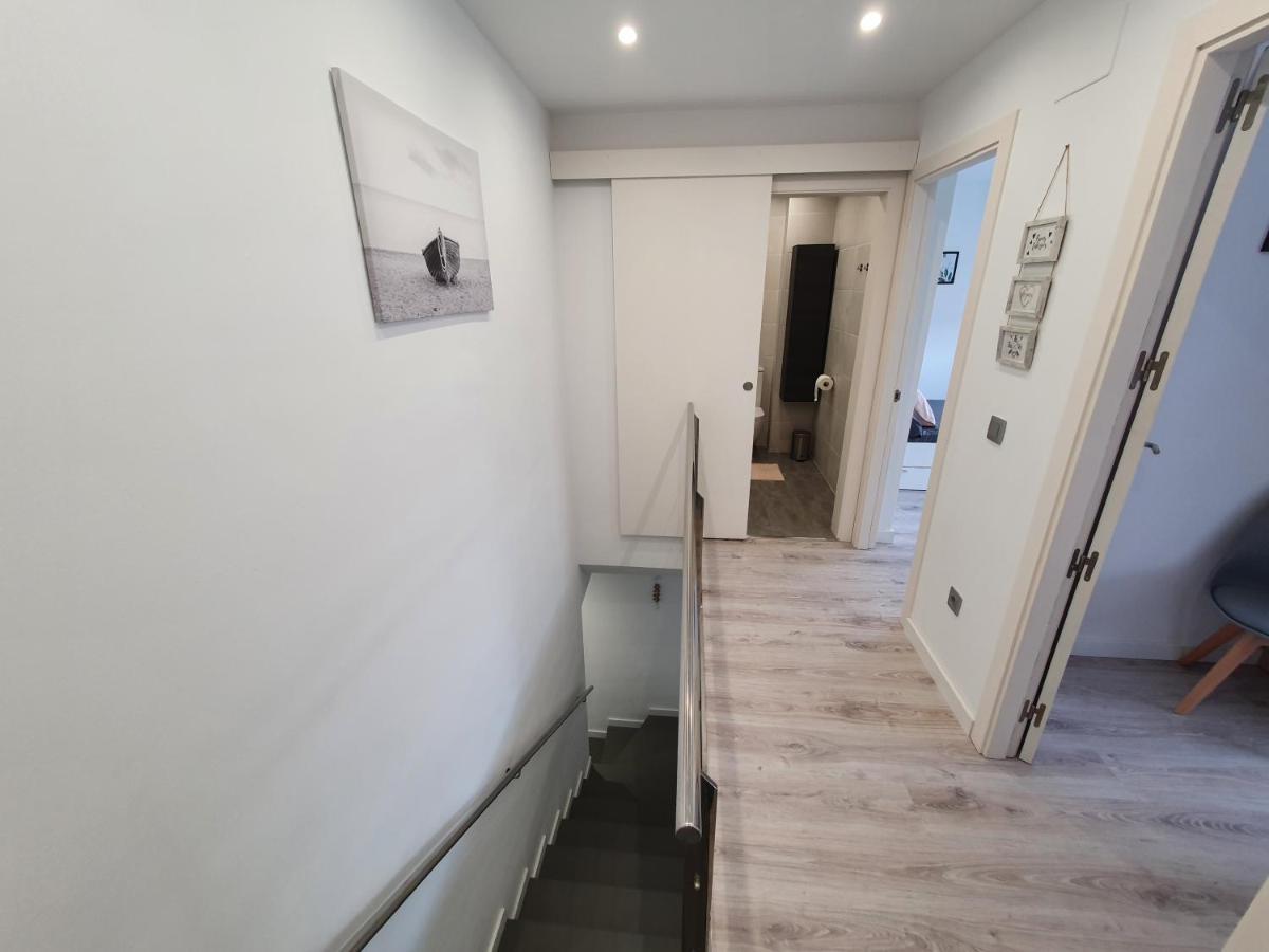 Moderno Duplex Comfort Roses Bagian luar foto