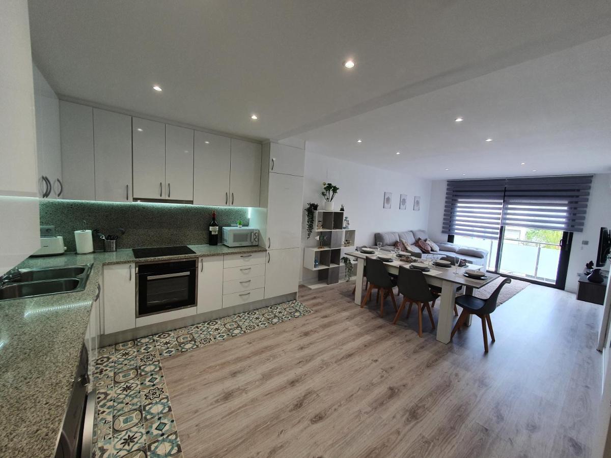 Moderno Duplex Comfort Roses Bagian luar foto