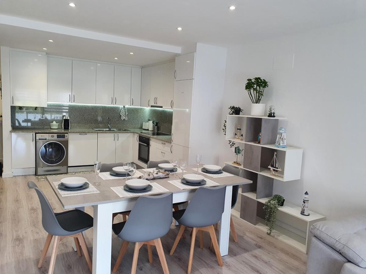 Moderno Duplex Comfort Roses Bagian luar foto