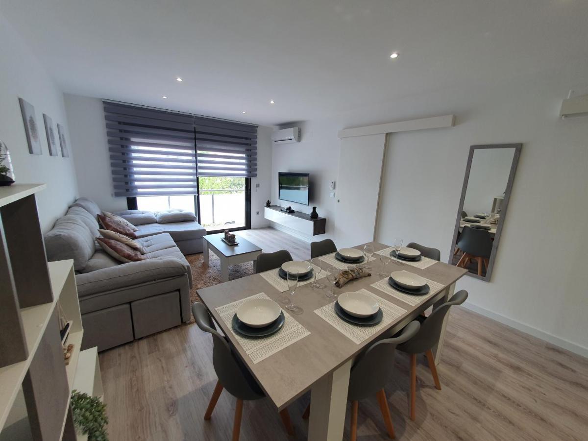 Moderno Duplex Comfort Roses Bagian luar foto