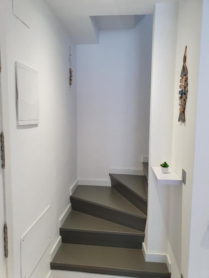Moderno Duplex Comfort Roses Bagian luar foto