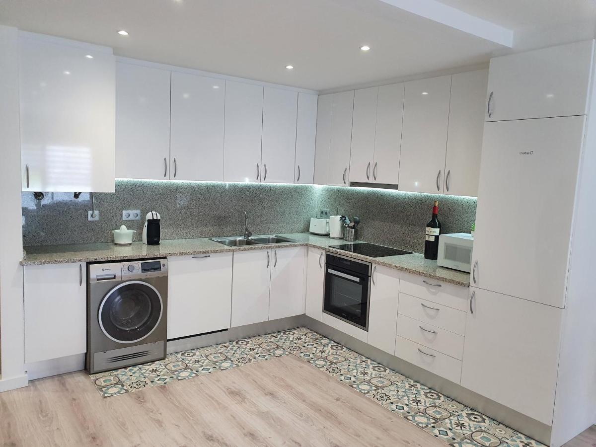 Moderno Duplex Comfort Roses Bagian luar foto