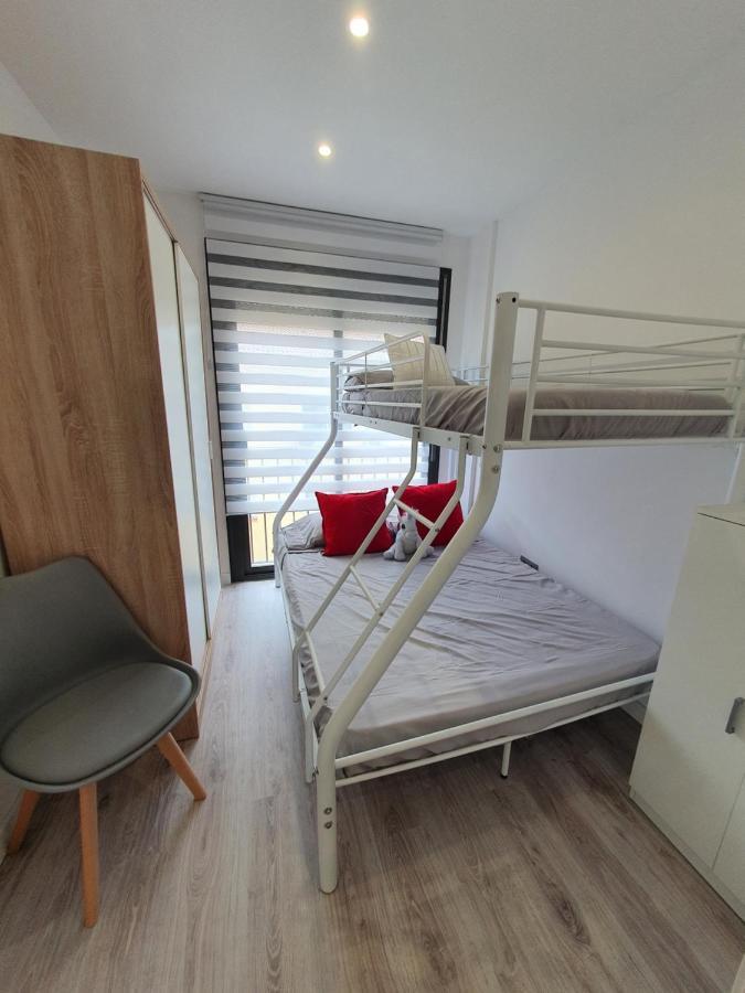 Moderno Duplex Comfort Roses Bagian luar foto